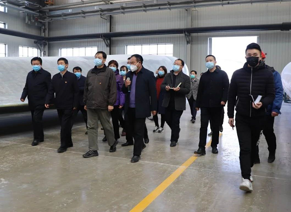 张副主任一行现场调研.png 张副主任一行现场调研.png