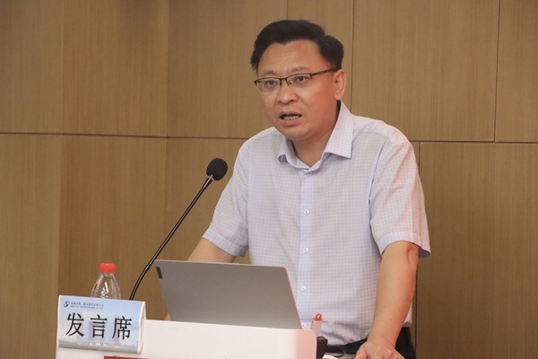 河南省建筑业协会信息化专业委员会胡斌致辞.jpg
